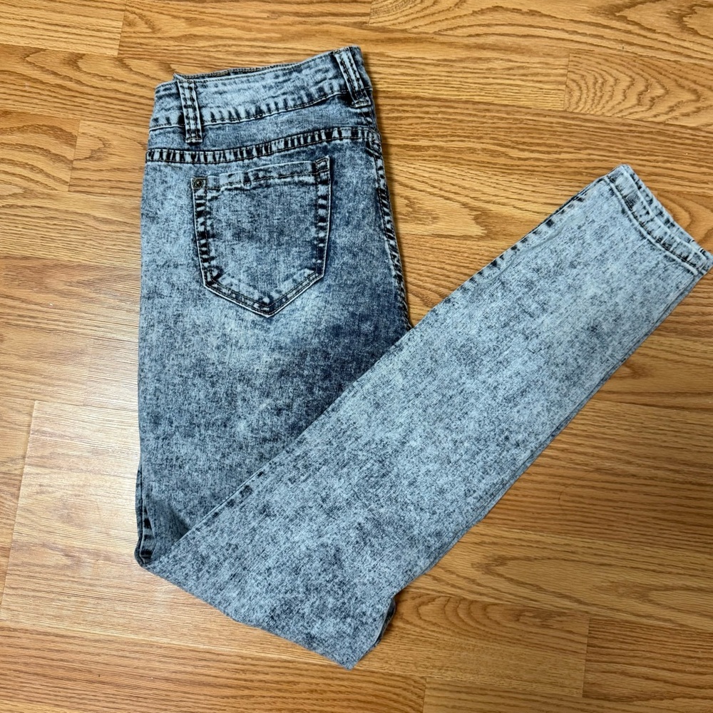Stylish Acid Wash Skinny Jeans for Women